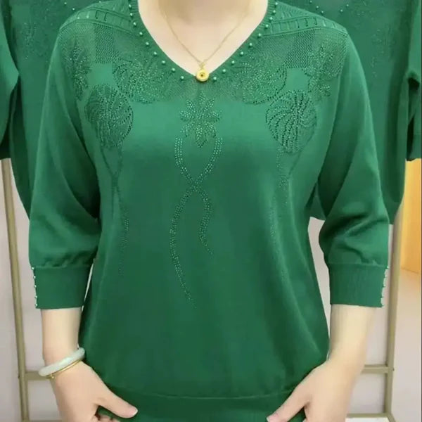 Renée – Embroidered V-Neck Pullover
