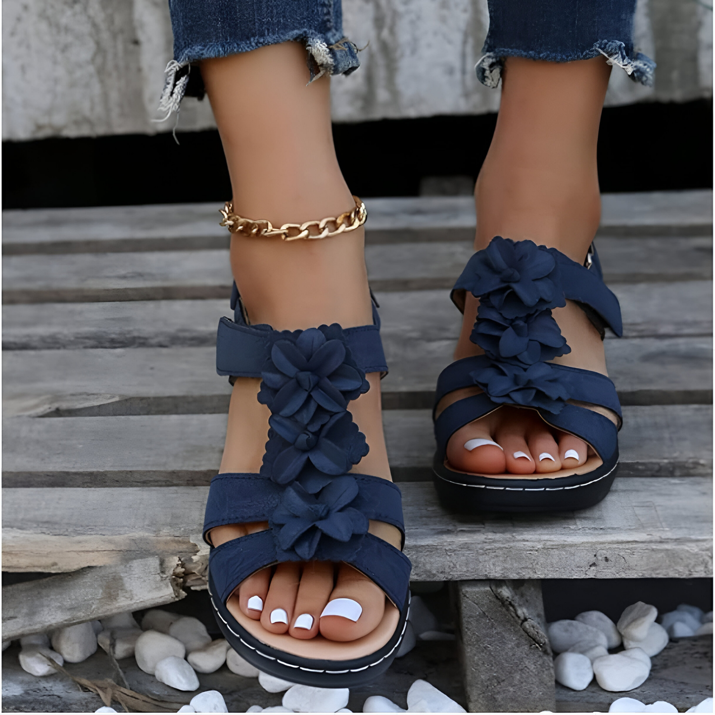 AGATHA - RETRO CHARM AND ORTHOPEDIC SUPPORT WEDGE SANDALS