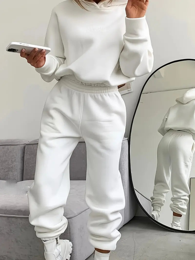 Żegomira - Casual Two-Piece Set with Hoodie and Pants