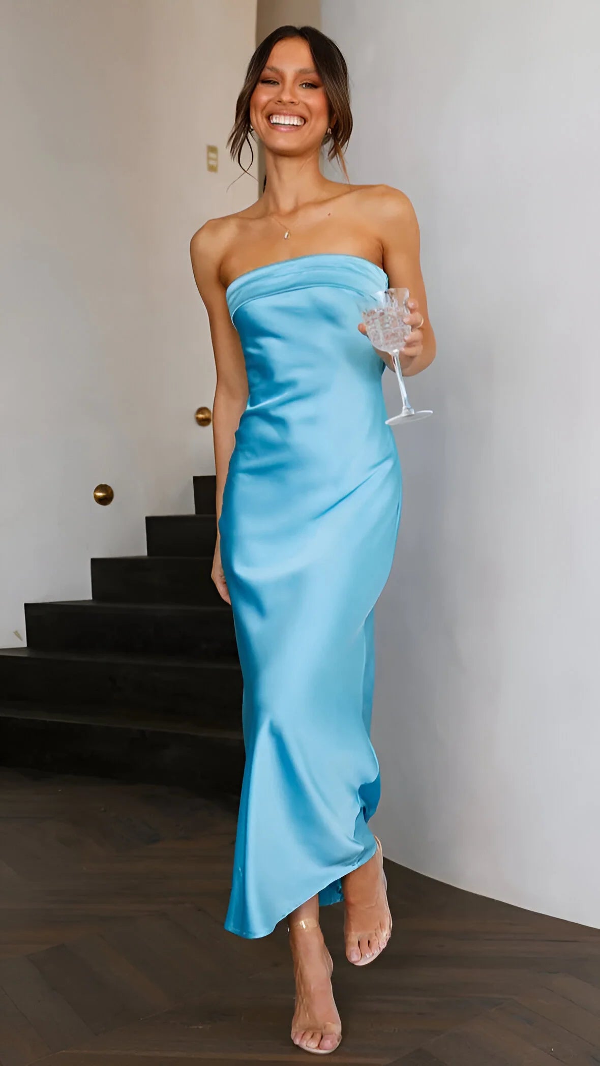 Aveline - Elegant Backless Silk Dress