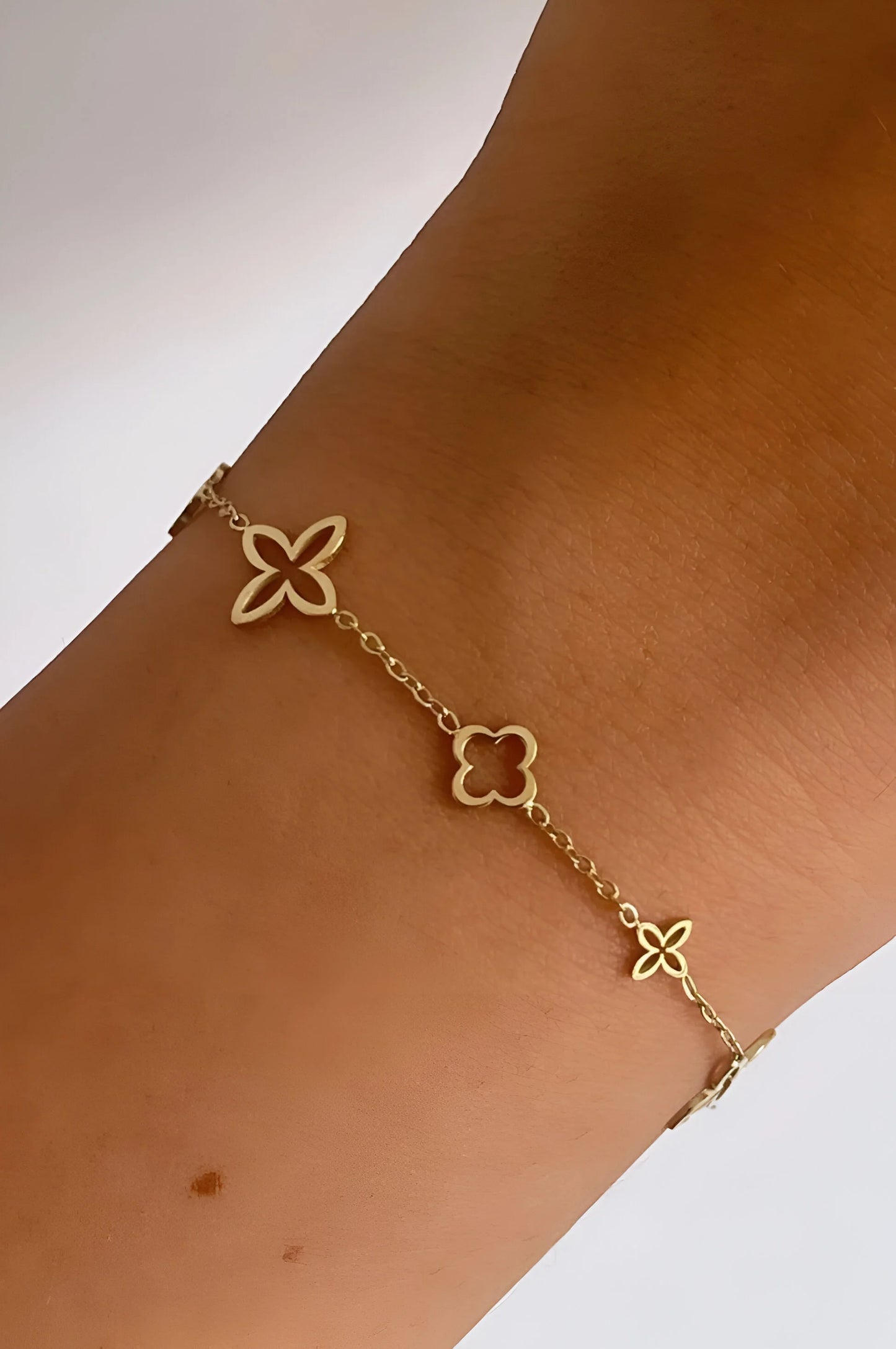 Clémence Floral Charm Bracelet