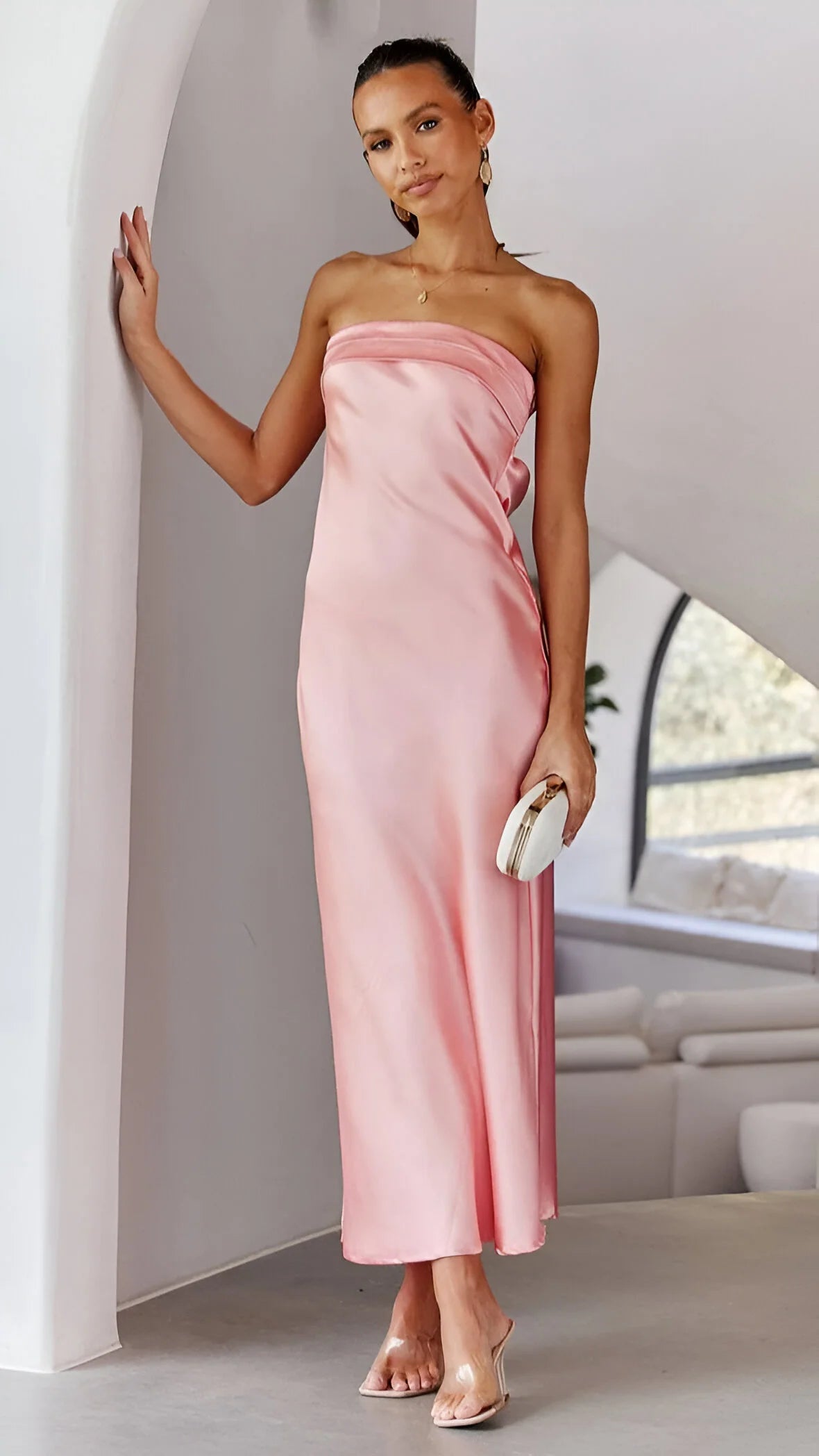 Aveline - Elegant Backless Silk Dress