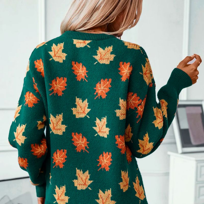 Ylva – Sweater with Maple Leaf Pattern