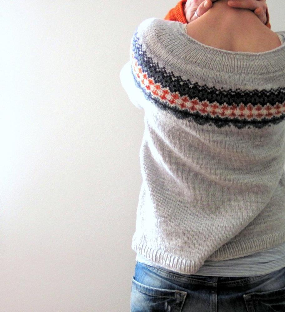 Sigrun – Long Sleeve Sweater with Winter Pattern