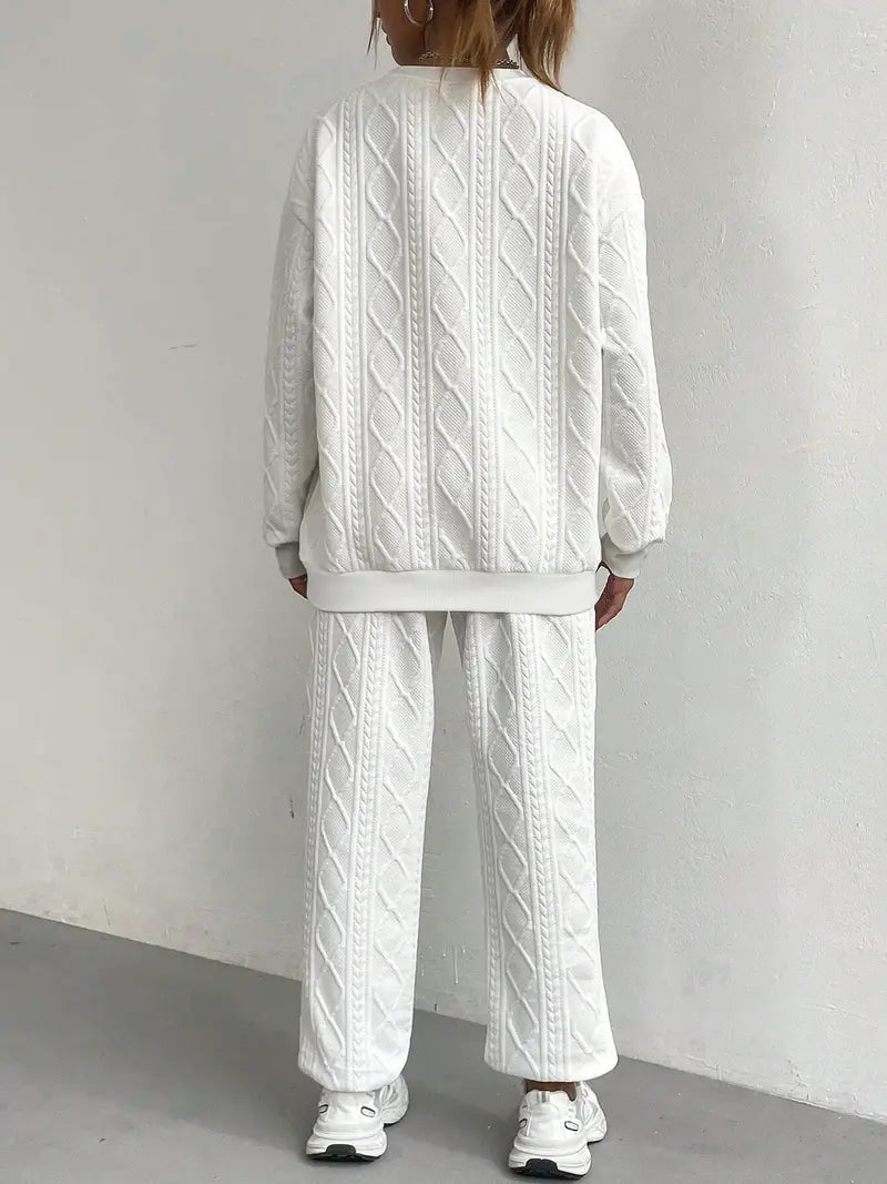Dobiegniewa - Textured Pants Set with Patches