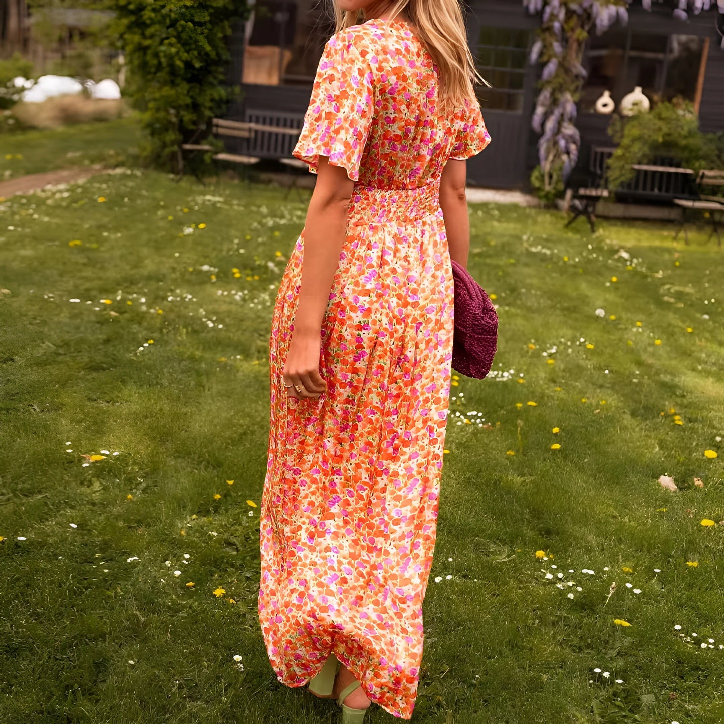 Florine – Flowy V-Neck Daylight Dress