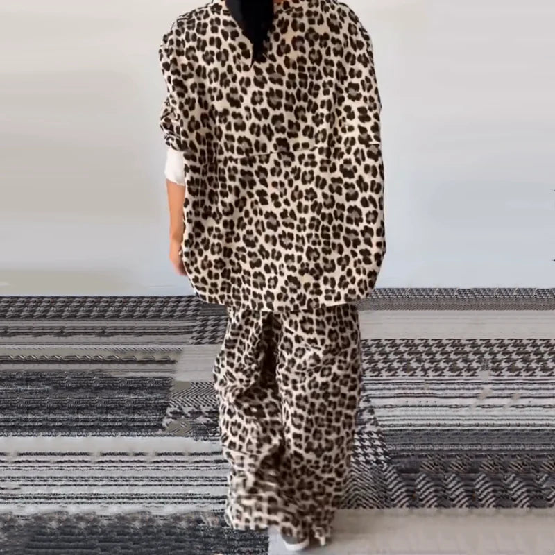 Daina – Chic Leopard Oversized Lounge Set