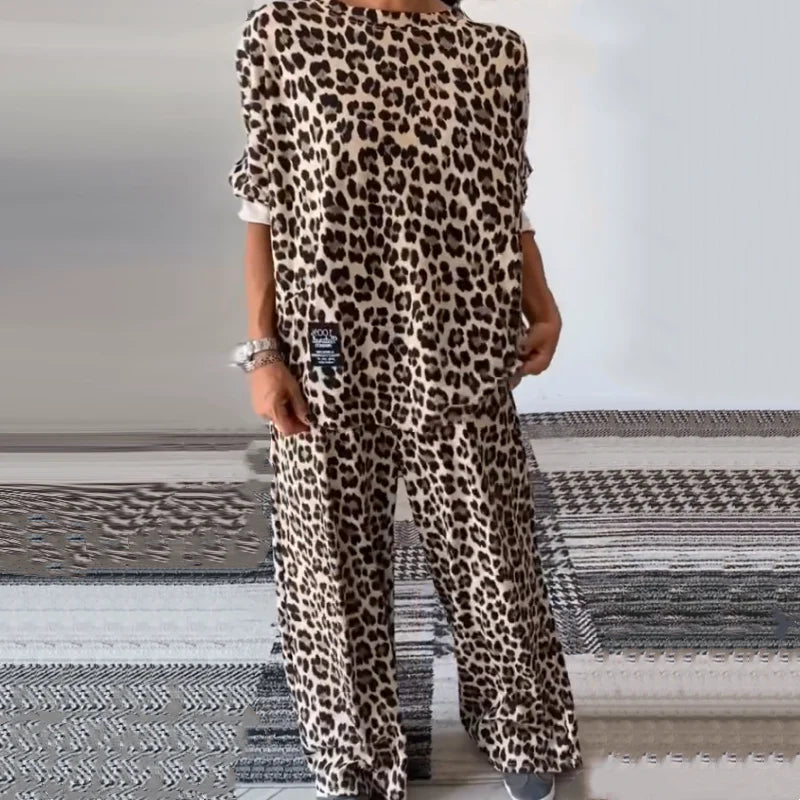 Daina – Chic Leopard Oversized Lounge Set