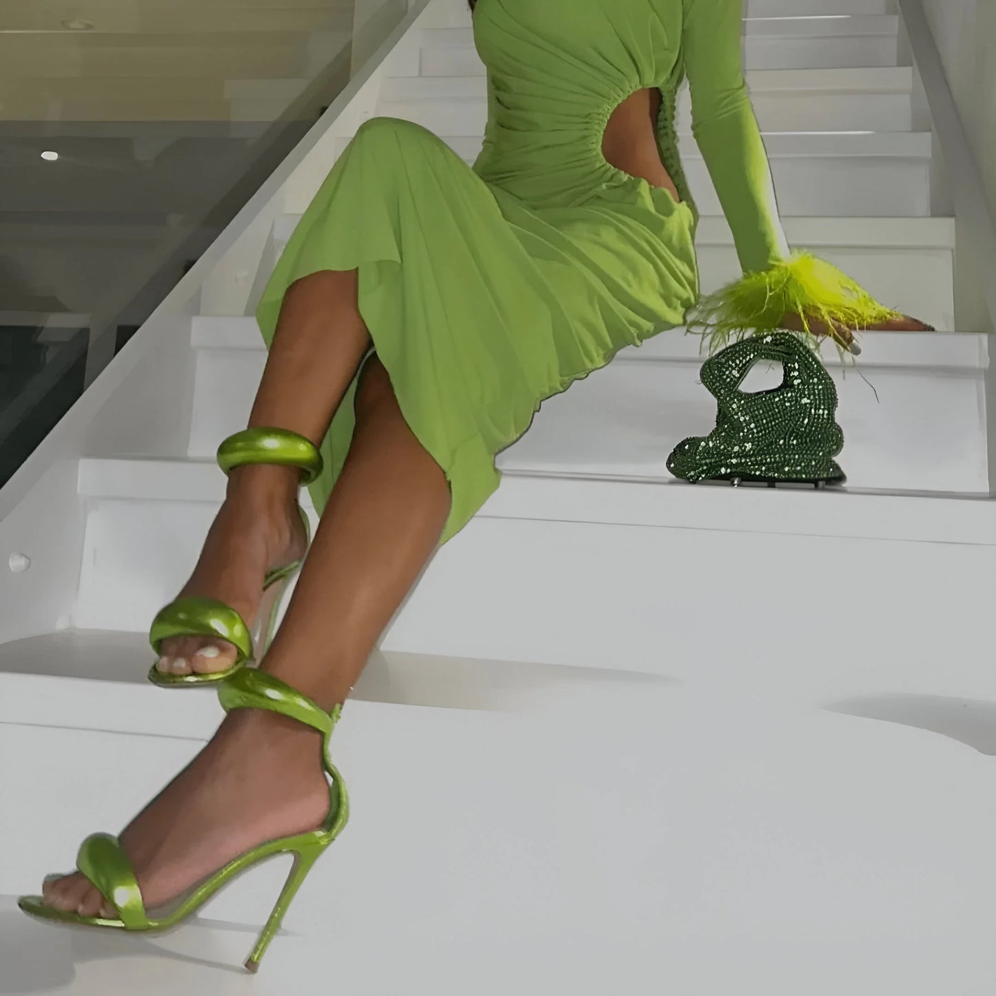 Brilly – Emerald Envy Crystal Bag