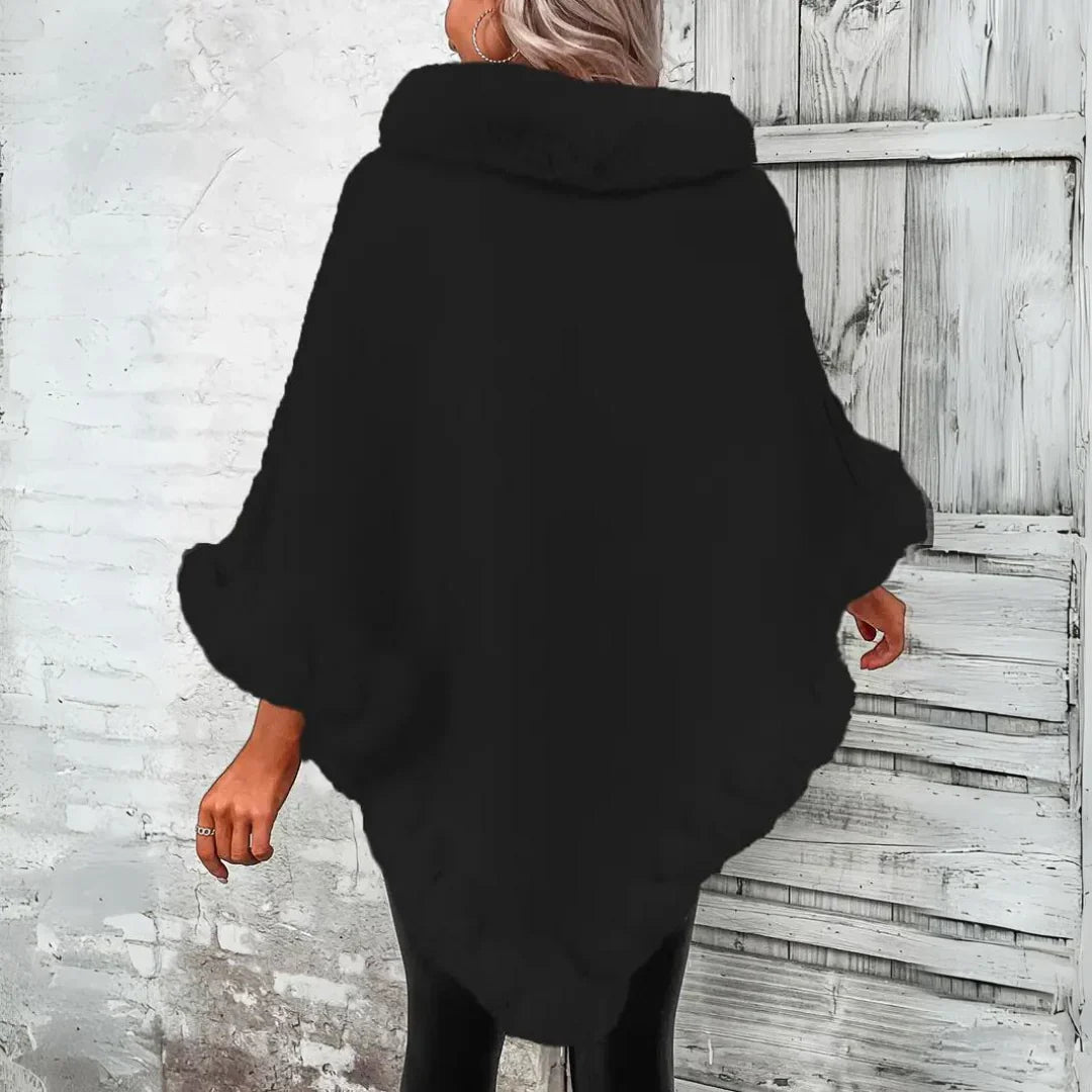 Hilda – Warm and cute Knit Cape