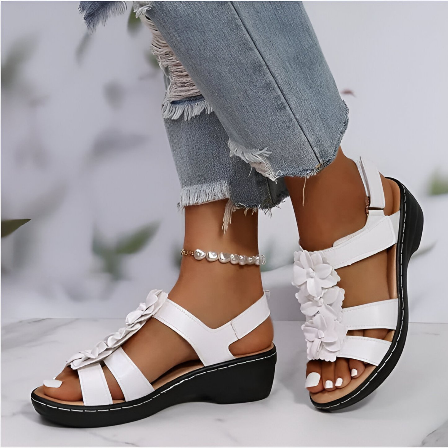 AGATHA - RETRO CHARM AND ORTHOPEDIC SUPPORT WEDGE SANDALS