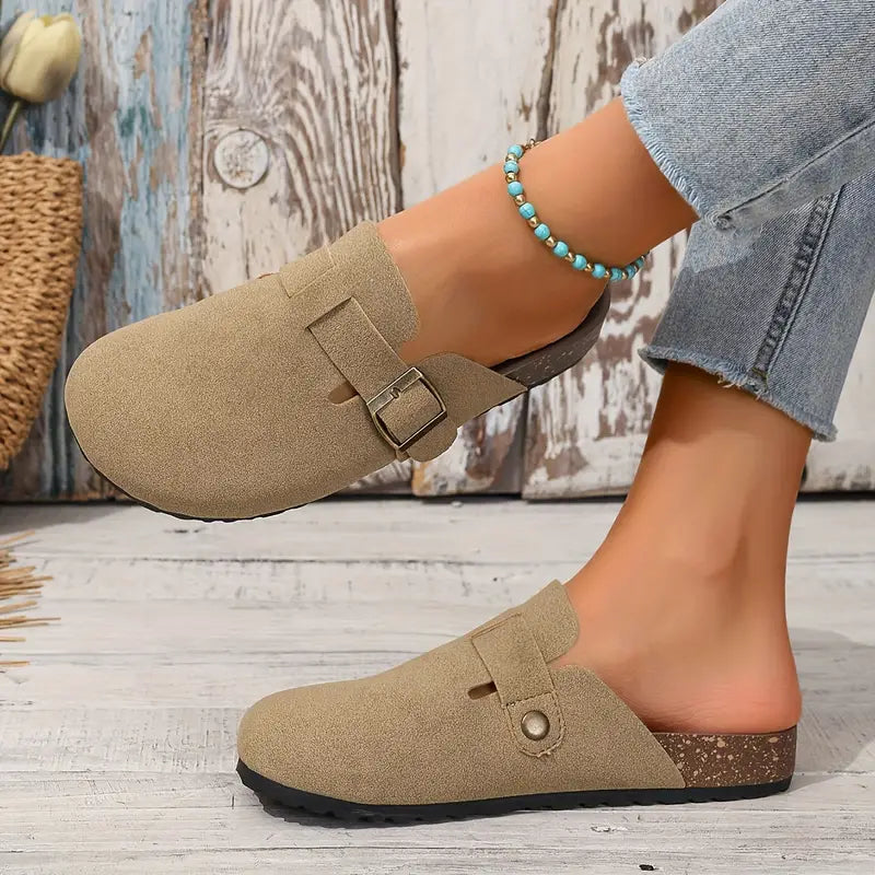 BEATRIX - VINTAGE CHARM MULE SANDALS