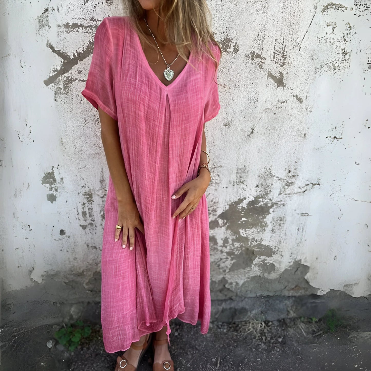 Solène – Relaxed V-Neck Midi Dress