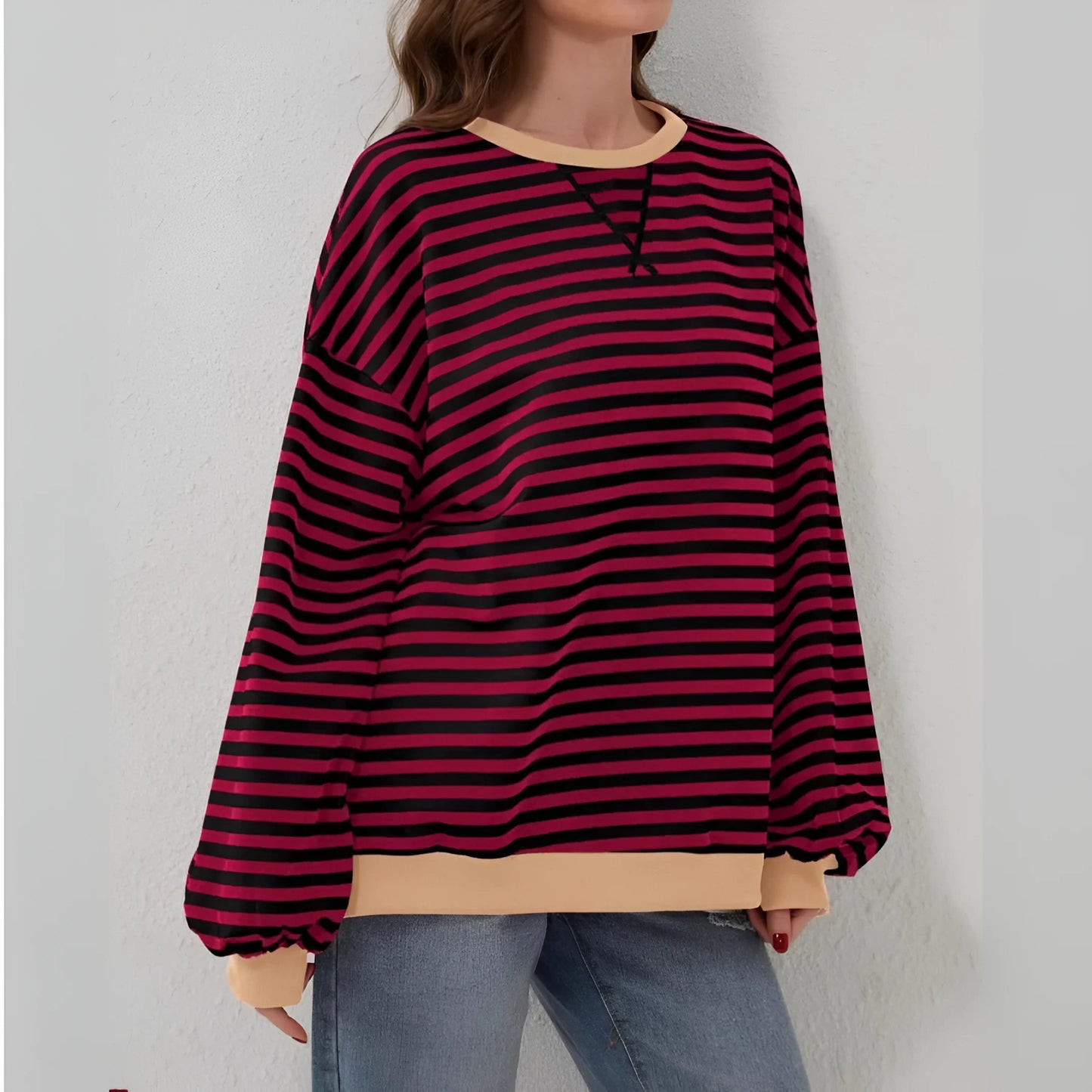 Jorunn – Oversized Sweatshirt with Stripes for Casual Comfort