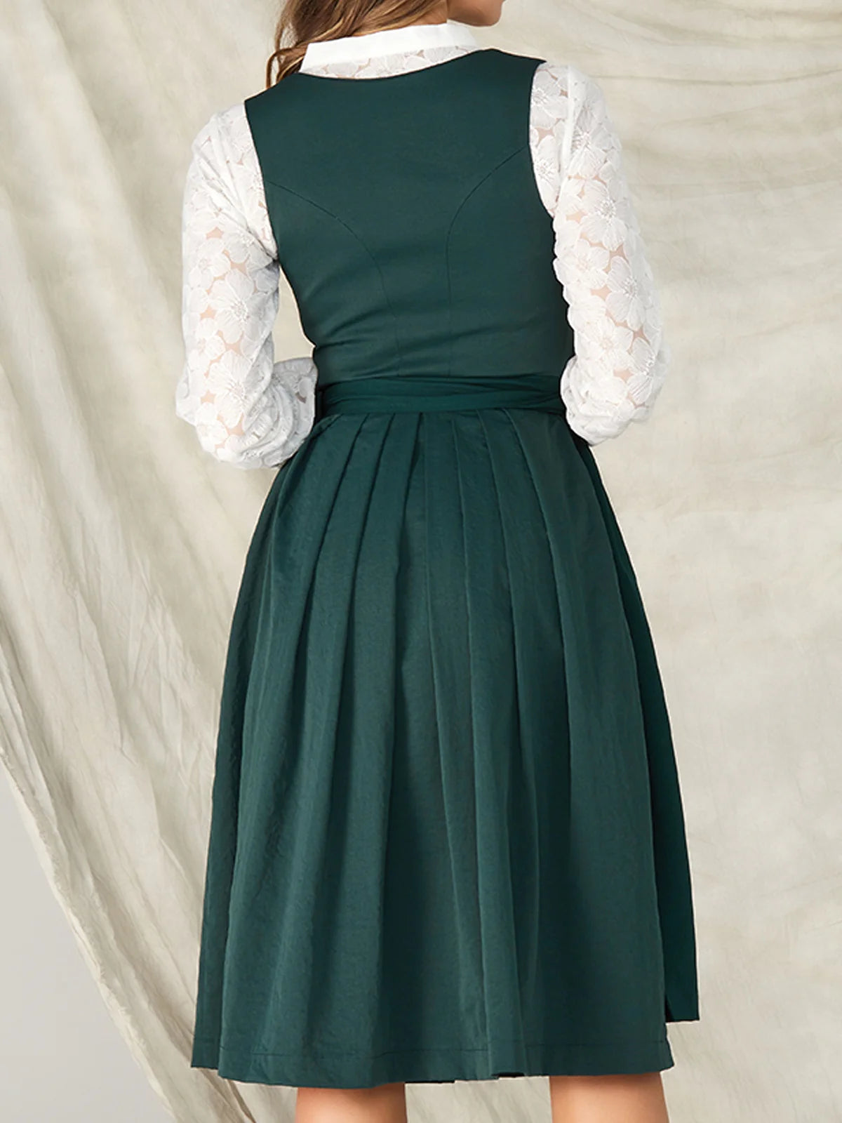 Maëlys – Open-Knit V-Neck Pullover