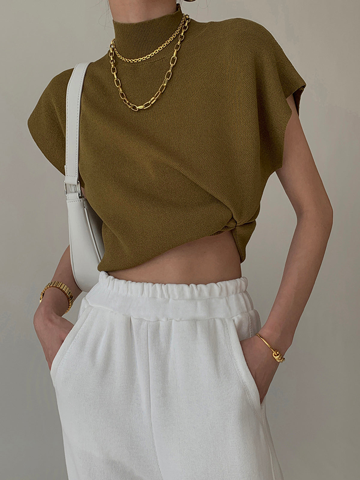 Nora – Stylish Sweater Vest
