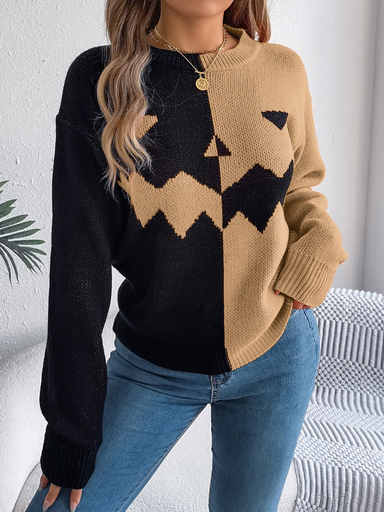 Arvid – Contrast Pullover Sweater for Women's Halloween