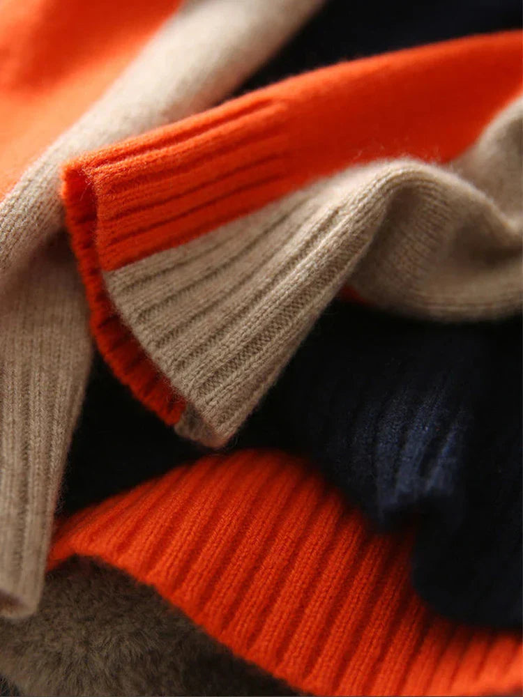 Ebbe - Sweater with Contrast Color