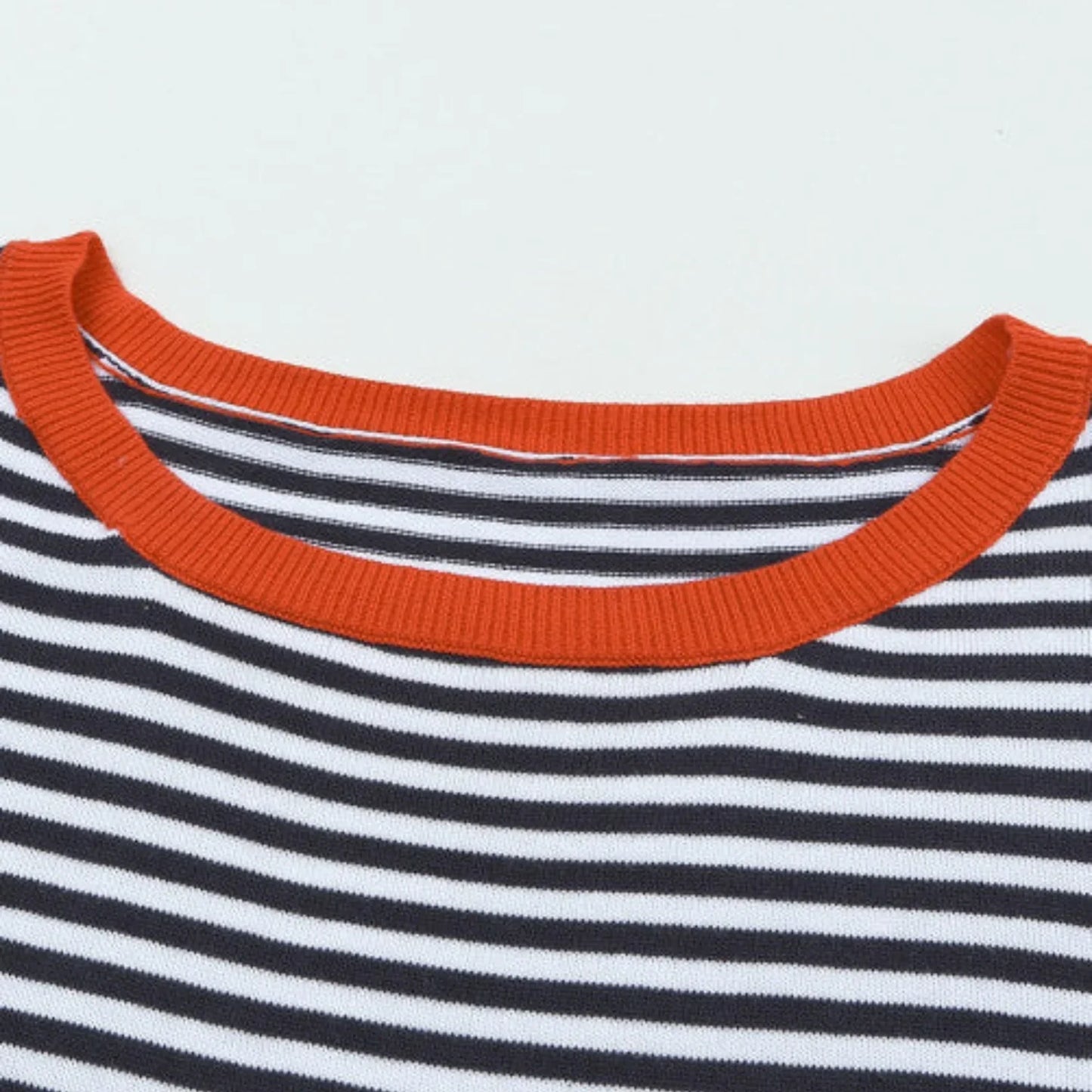 Dortea – Lightweight Striped Sweater