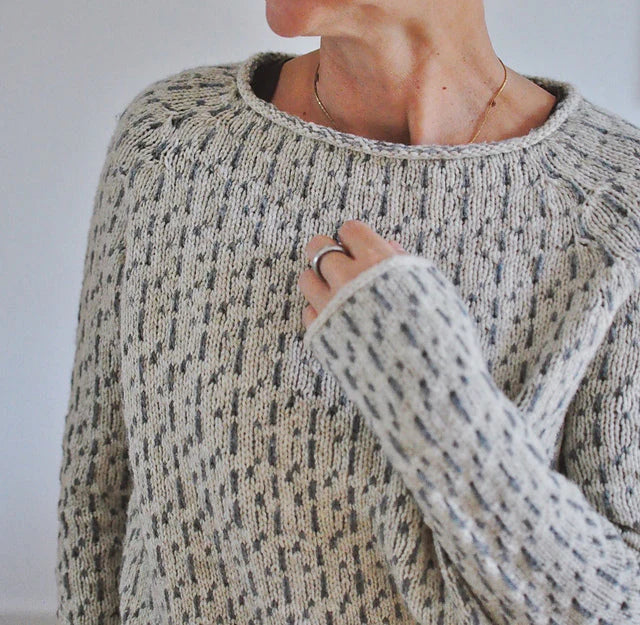 Signe – Retro Sweater with Raindrop Pattern