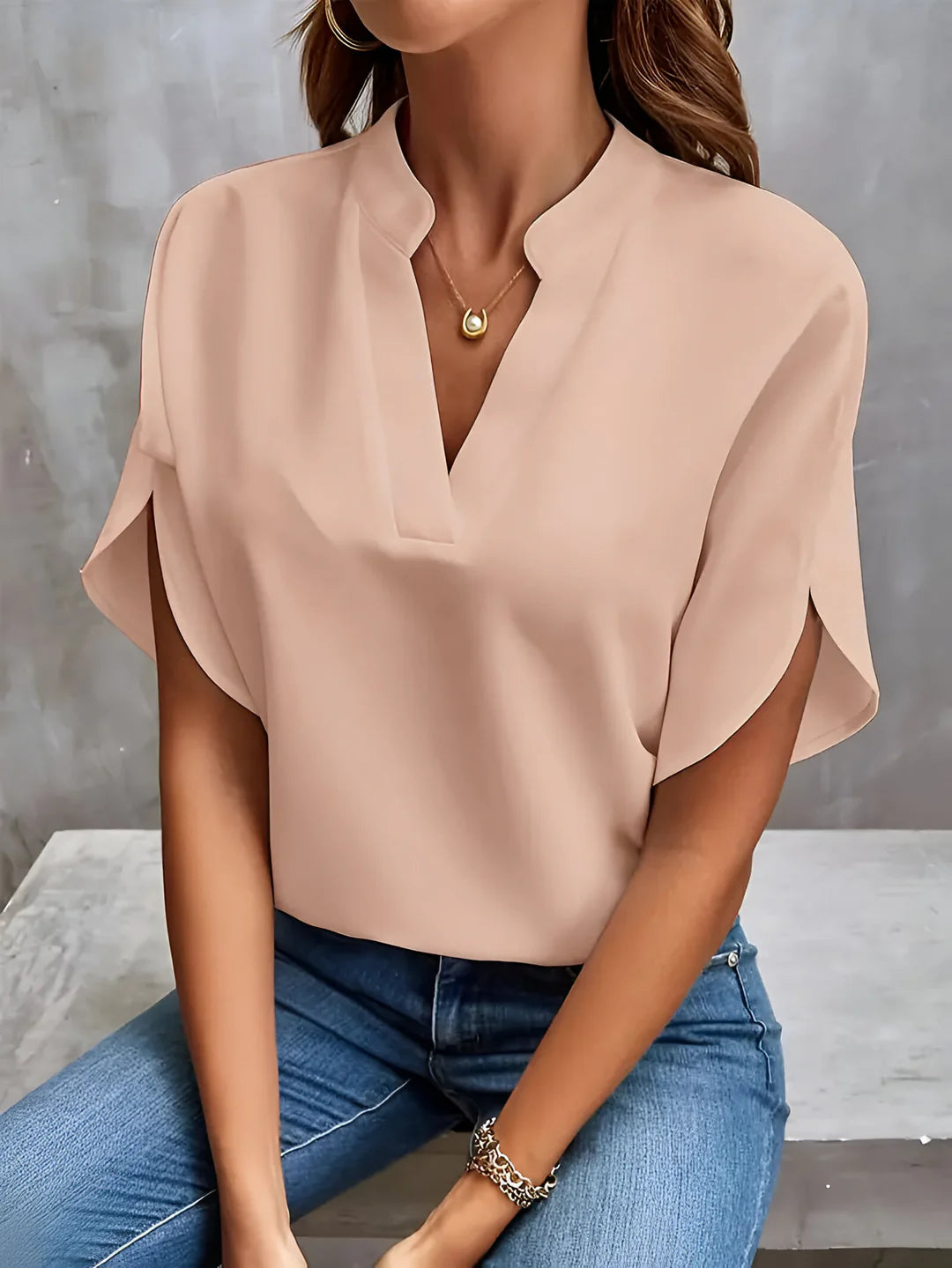 LIEKE - ELEGANT BLOUSE WITH NOTCH NECK