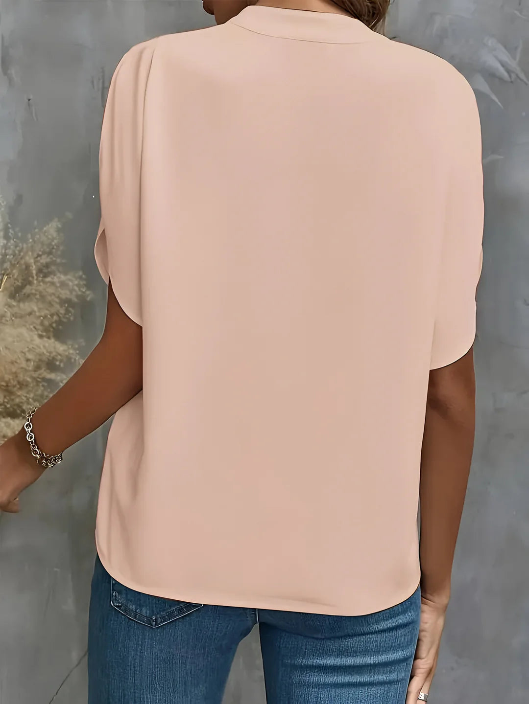LIEKE - ELEGANT BLOUSE WITH NOTCH NECK