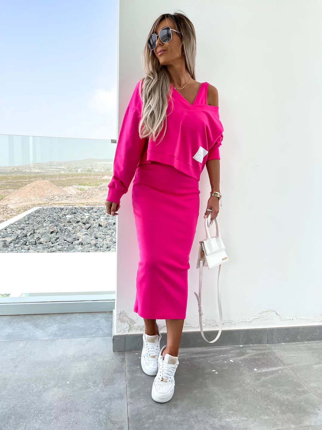 Aglaé – Bold & Elegant Midi Dress with Oversized Sweatshirt