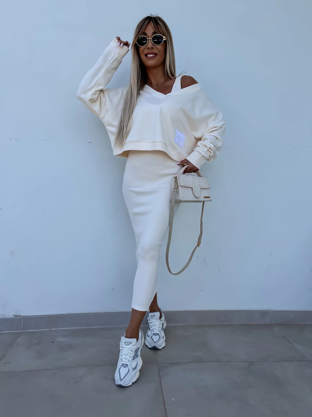 Aglaé – Bold & Elegant Midi Dress with Oversized Sweatshirt