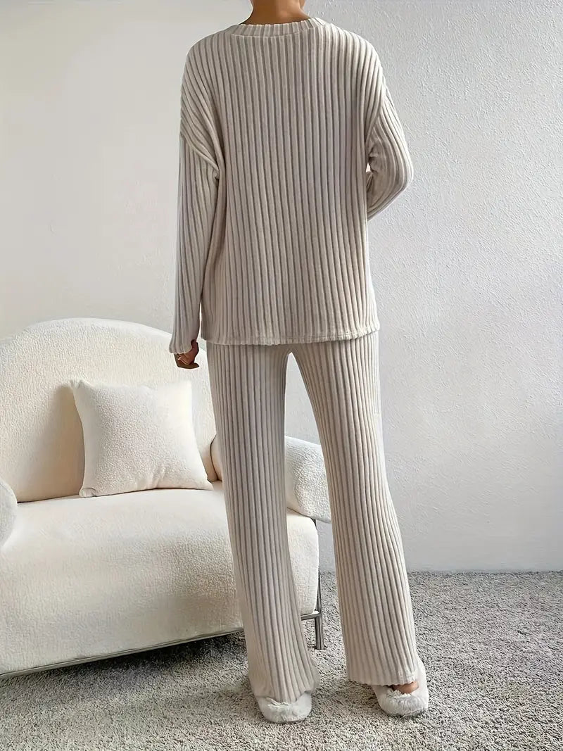 Wrocisława - V-Neck Top and Loose Pants Set