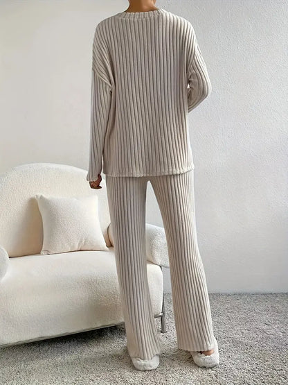 Wrocisława - V-Neck Top and Loose Pants Set