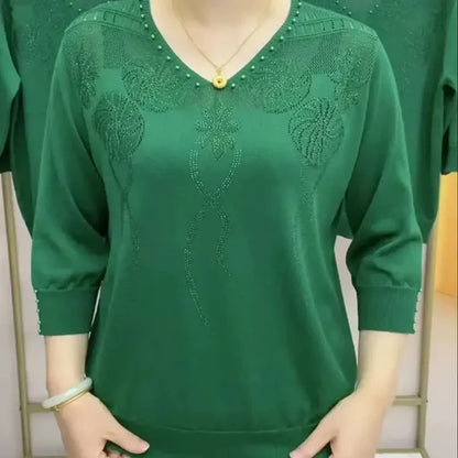 Renée – Embroidered V-Neck Pullover