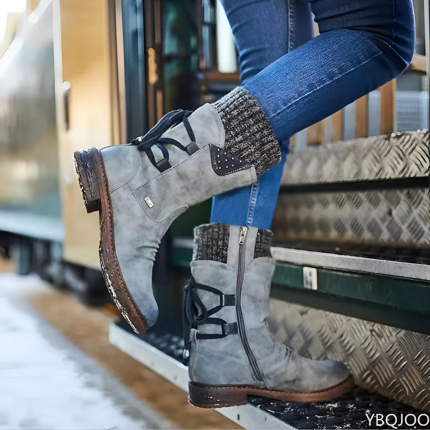 Lindsay- Retro Women's Snow Boots