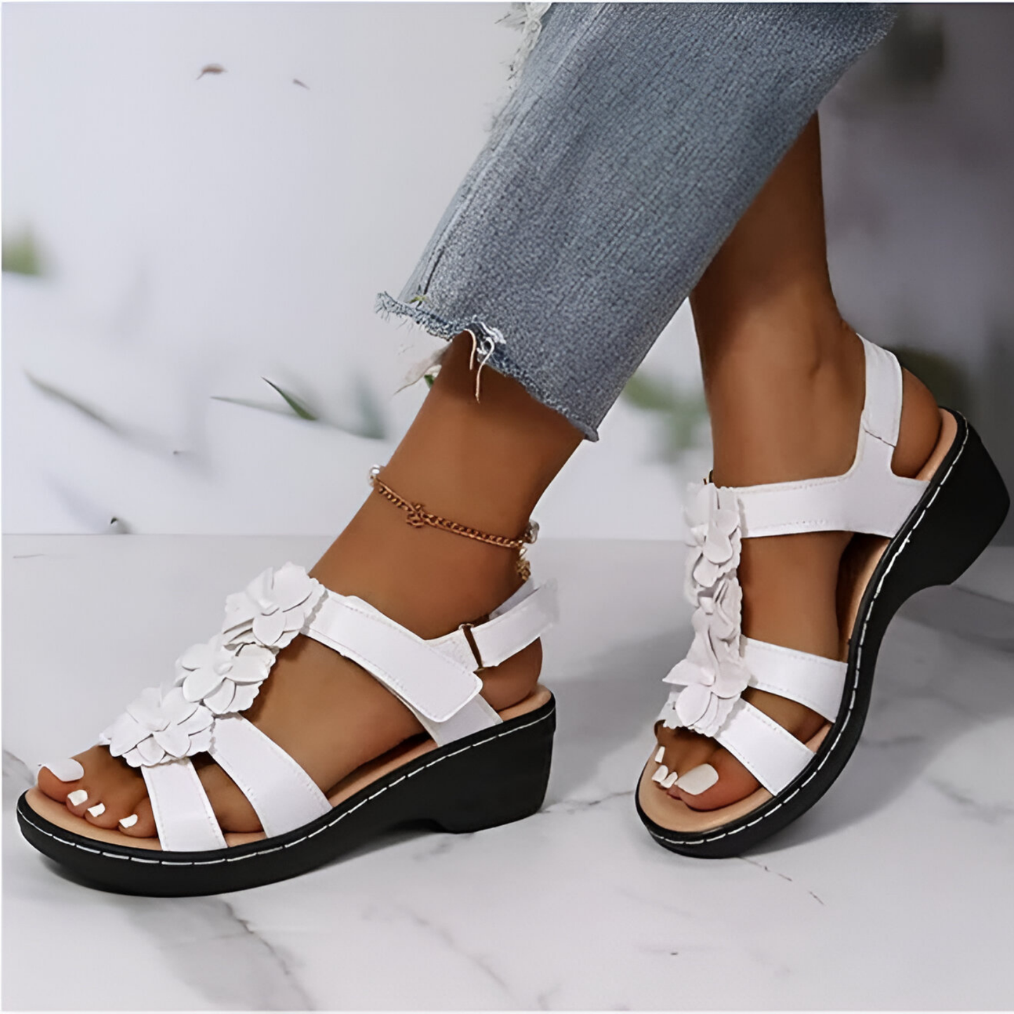 AGATHA - RETRO CHARM AND ORTHOPEDIC SUPPORT WEDGE SANDALS