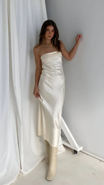 Aveline - Elegant Backless Silk Dress