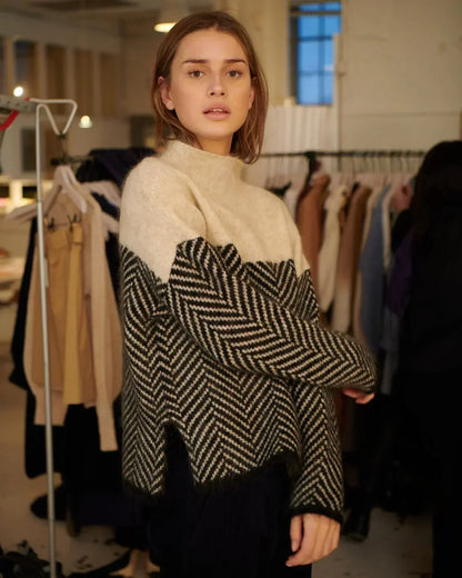 Sofie – Knitted Turtleneck Top for Women