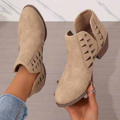LIV - STYLISH AND VERSATILE BOOTS