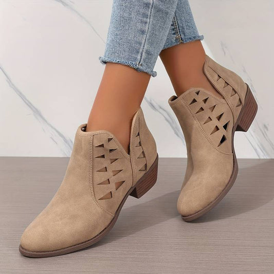 LIV - STYLISH AND VERSATILE BOOTS