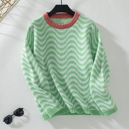 Dorthe – Sweater with Wavy Knit Pattern and Contrast Collar