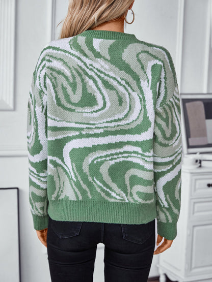 Sigrid – Knit Sweater with Wavy Geometric Pattern