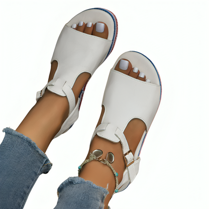 Femke - Stylish Beach-Ready