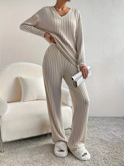 Wrocisława - V-Neck Top and Loose Pants Set