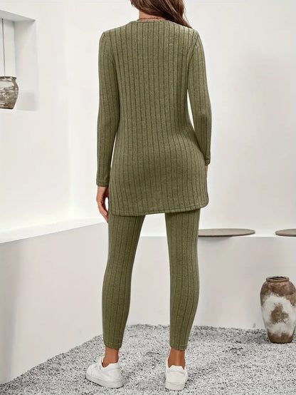Sędzimirka - Casual Two-Piece Set with Top and Leggings