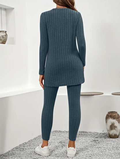 Sędzimirka - Casual Two-Piece Set with Top and Leggings