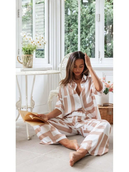 Sanne - Elegant Office Casual Vacation-Ready