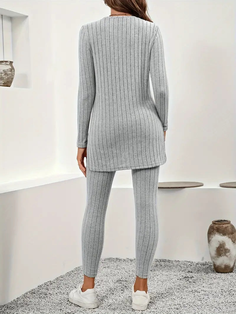 Sędzimirka - Casual Two-Piece Set with Top and Leggings